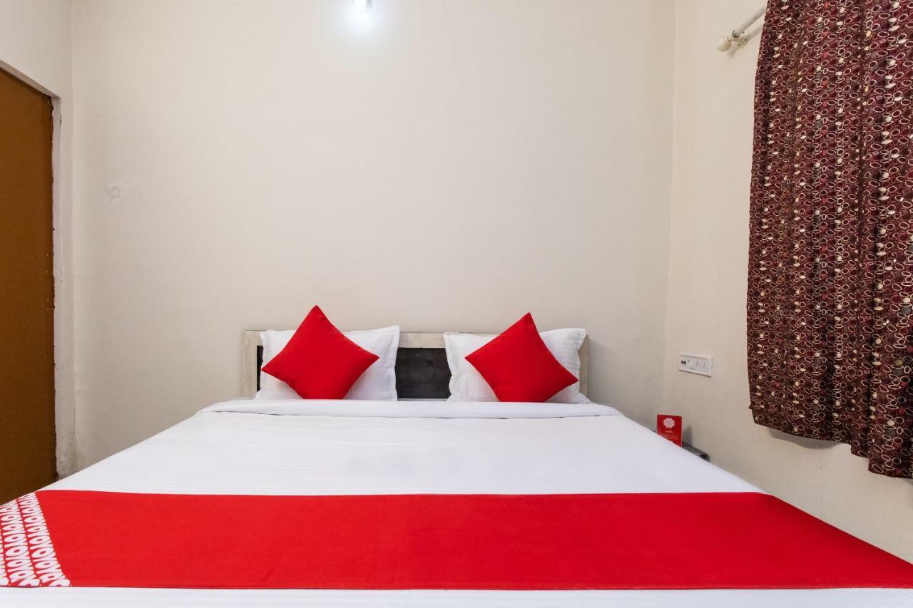Oyo 18571 Ashoka Resort Indore Exterior foto